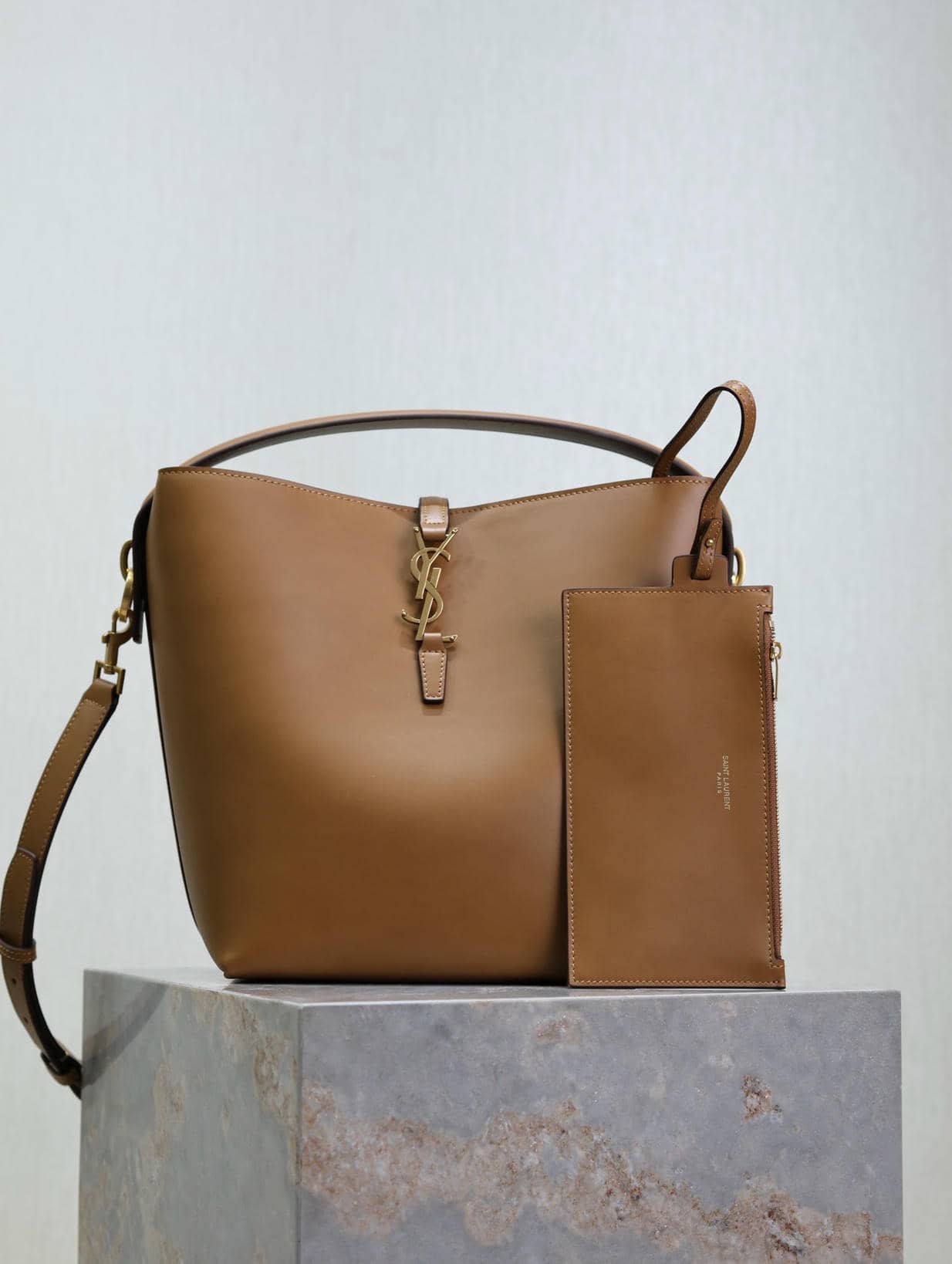 1 Bucket Bag-39
